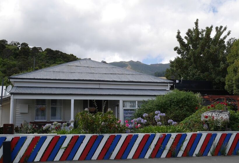 Albergue Bon Accord Backpackers