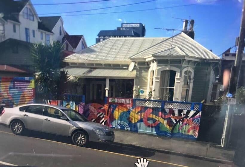 호스텔 Worldwide Backpackers