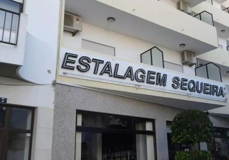 Aamiaismajoitus (B&B) Estalagem Sequeira