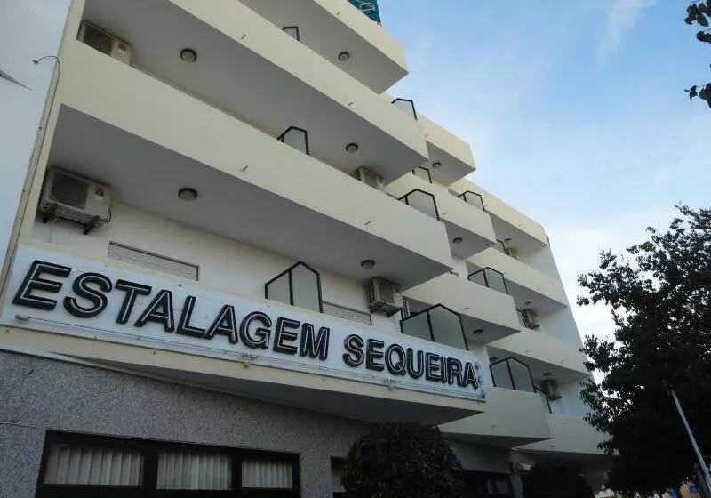 Aamiaismajoitus (B&B) Estalagem Sequeira