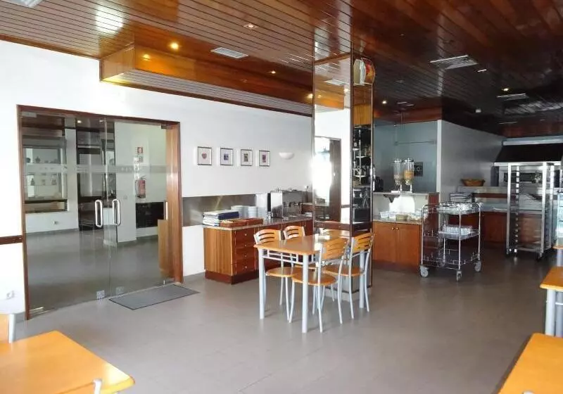Aamiaismajoitus (B&B) Estalagem Sequeira