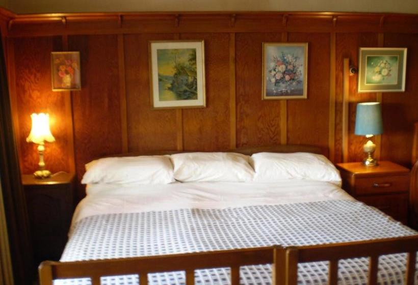 Bed and Breakfast Federation House