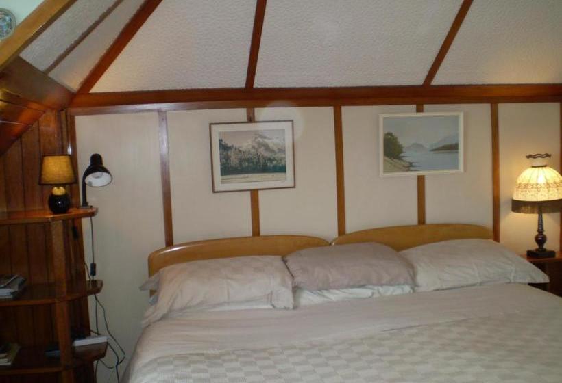 Bed and Breakfast Federation House