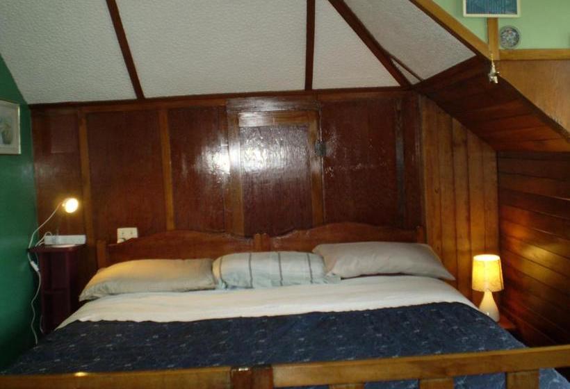 Bed and Breakfast Federation House