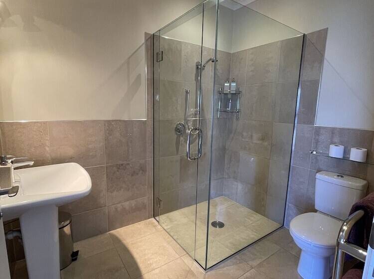 민박 Parautane Lodge