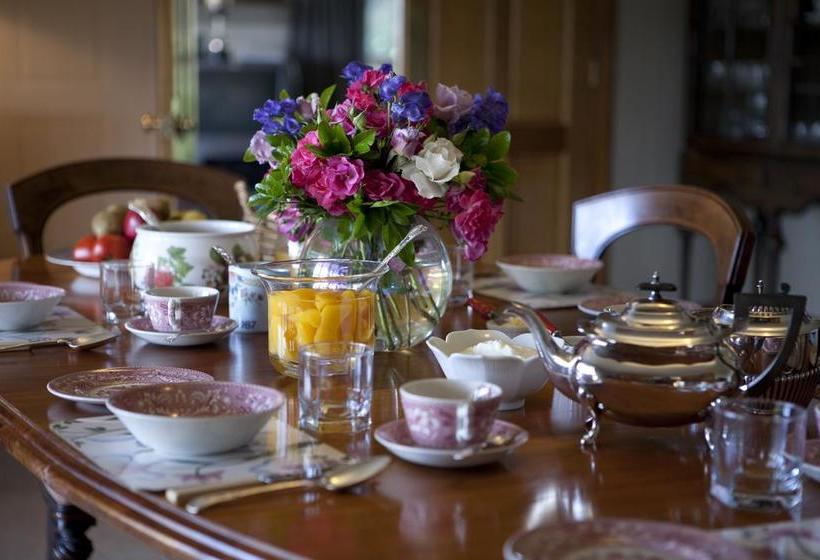 مبيت وإفطار Silver Peaks Lodge