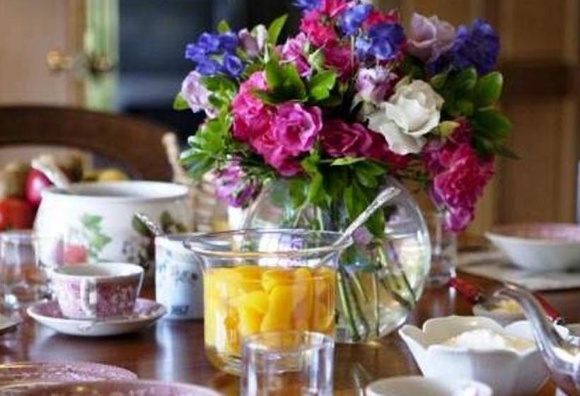 مبيت وإفطار Silver Peaks Lodge