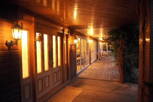 Aamiaismajoitus (B&B) Silver Peaks Lodge