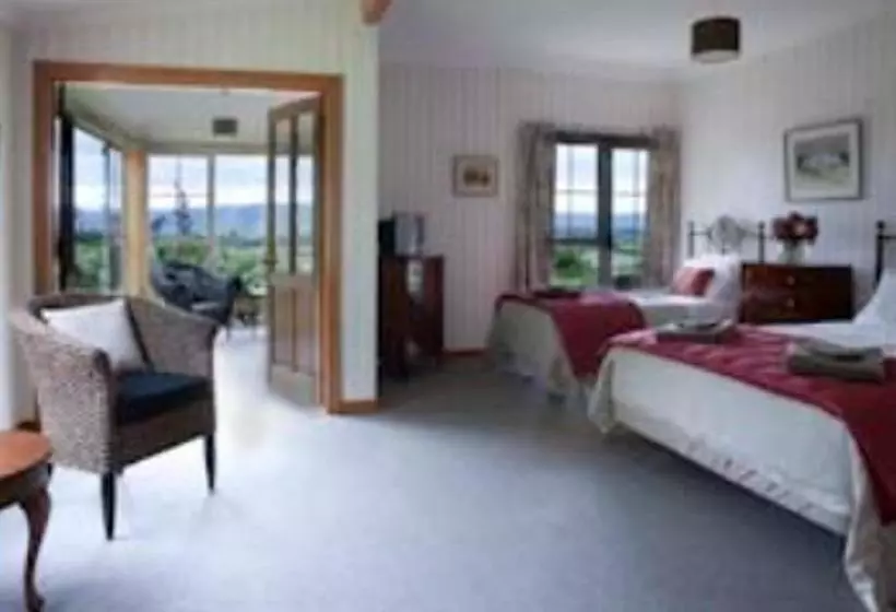 Aamiaismajoitus (B&B) Silver Peaks Lodge