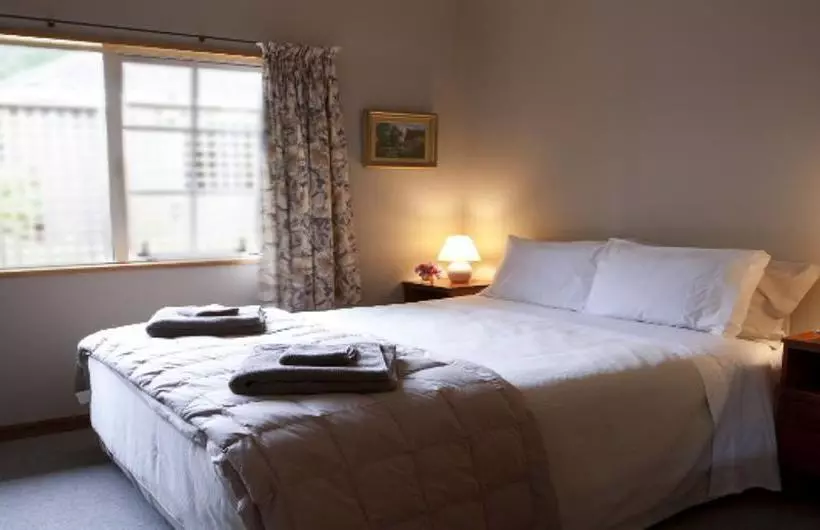 Aamiaismajoitus (B&B) Silver Peaks Lodge