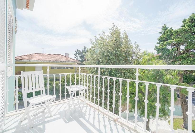 Blue Boutique Hostel & Suites