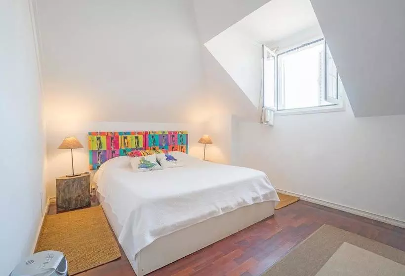 Blue Boutique Hostel & Suites