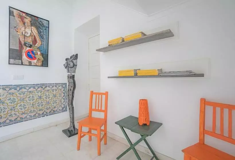 Blue Boutique Hostel & Suites