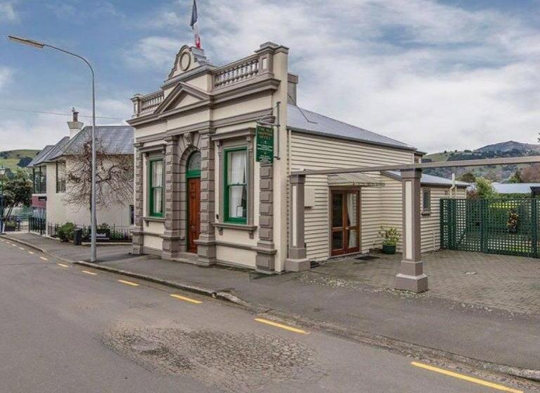 בית מלון כפרי Historic Shipping Office Akaroa