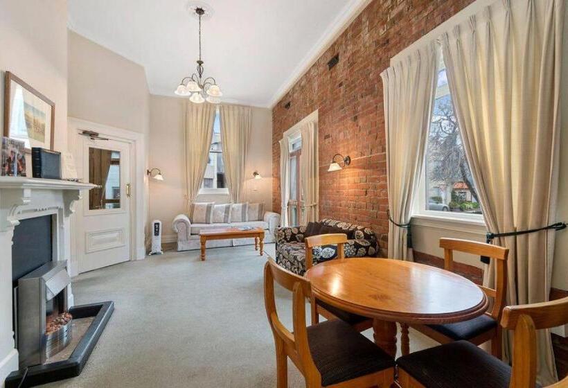 בית מלון כפרי Historic Shipping Office Akaroa