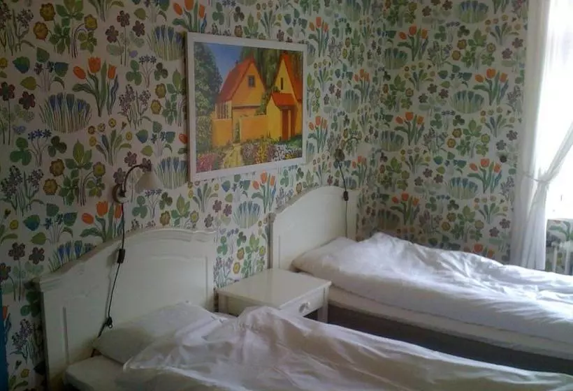 هتل L örnen