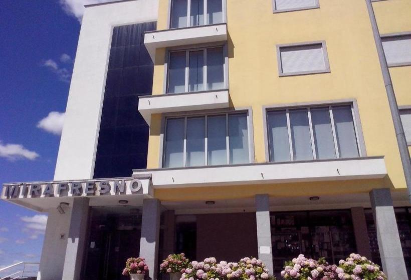 בית מלון כפרי Mirafresno