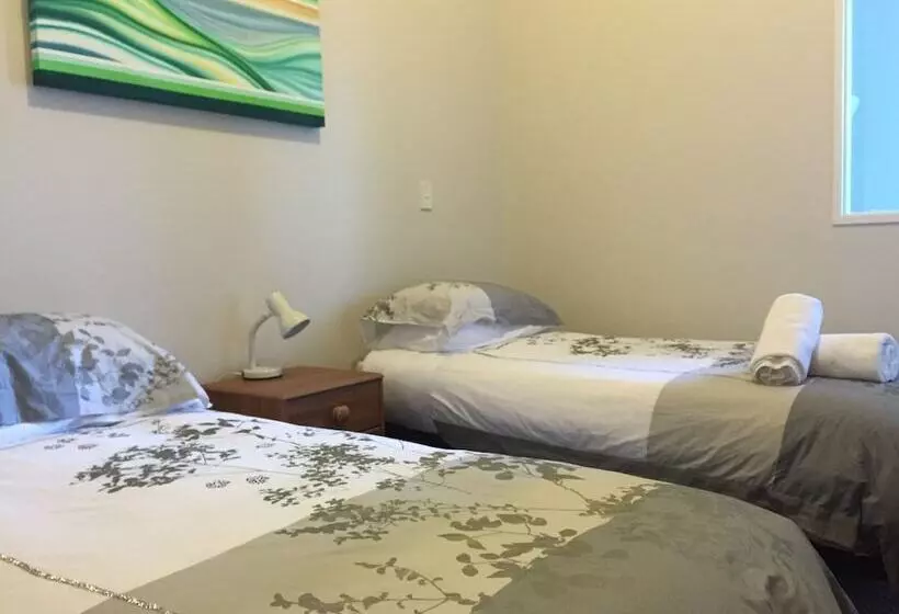 Motel On Carroll
