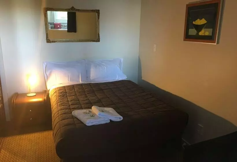 Motel On Carroll