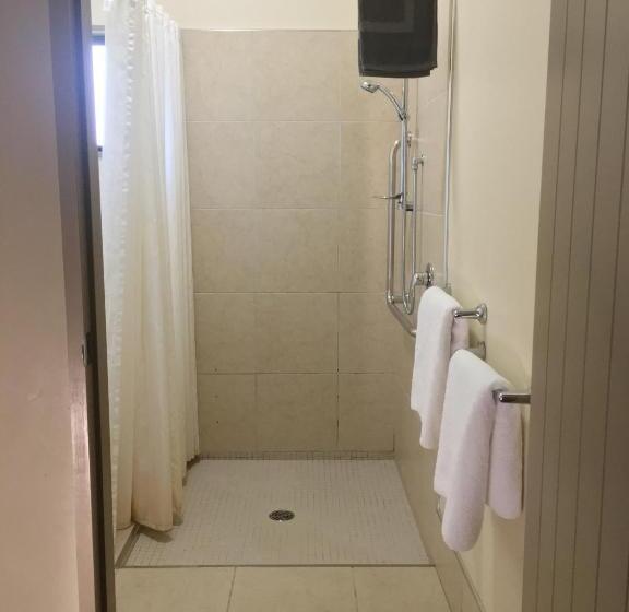 Omau Settlers Lodge Motel