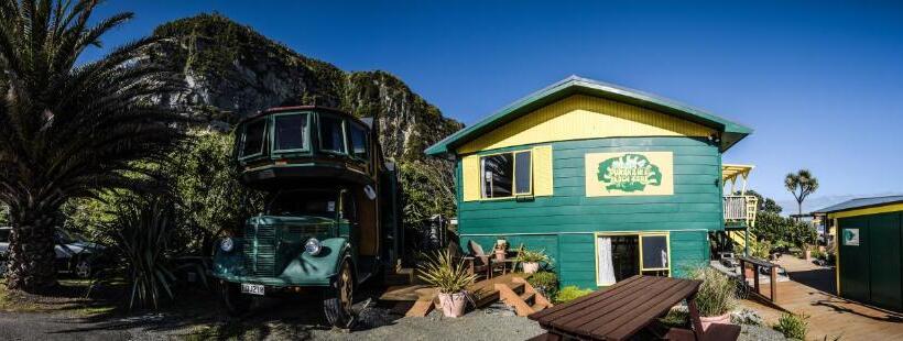 Punakaiki Beach Hostel