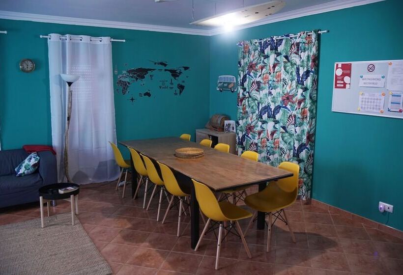 호스텔 Baleal Guesthouse