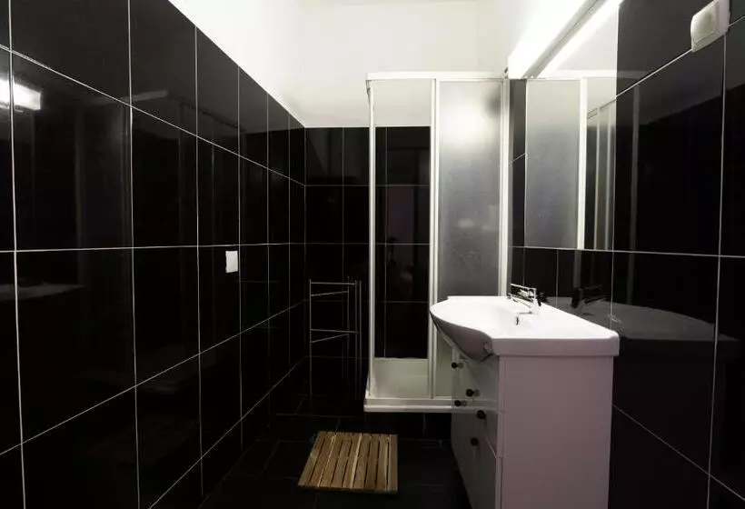هاستل Burgos Guest House