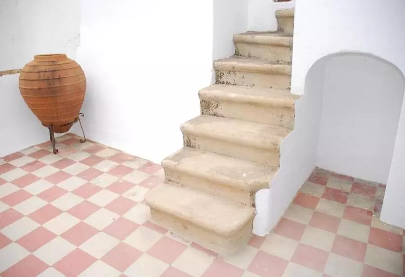 هاستل Burgos Guest House