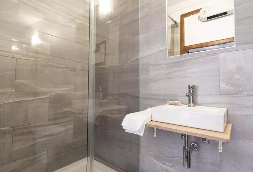 هاستل Burgos Guest House
