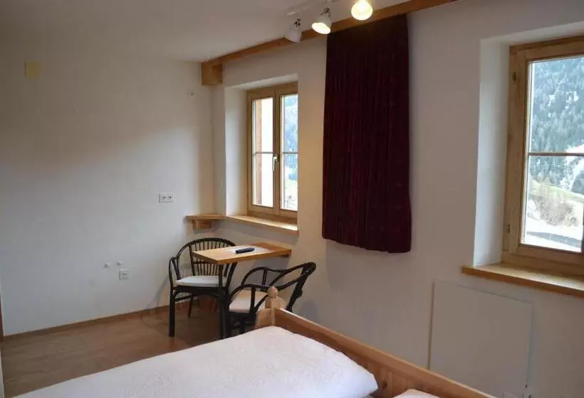 B&b Chasa Arfusch