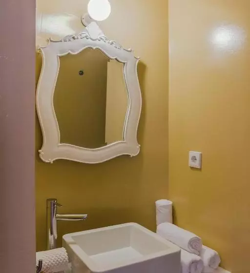 تختخواب و صبحانه Baga De Sal Wine Guesthouse