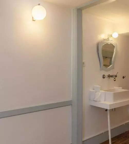 تختخواب و صبحانه Baga De Sal Wine Guesthouse