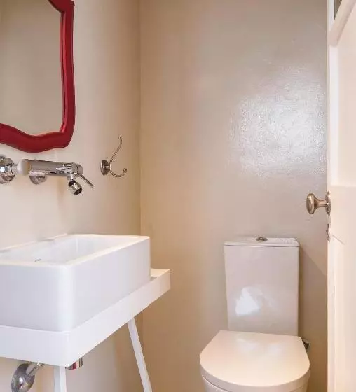 تختخواب و صبحانه Baga De Sal Wine Guesthouse