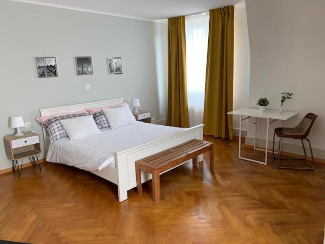 تختخواب و صبحانه Guest House Dieci Allo Zoo