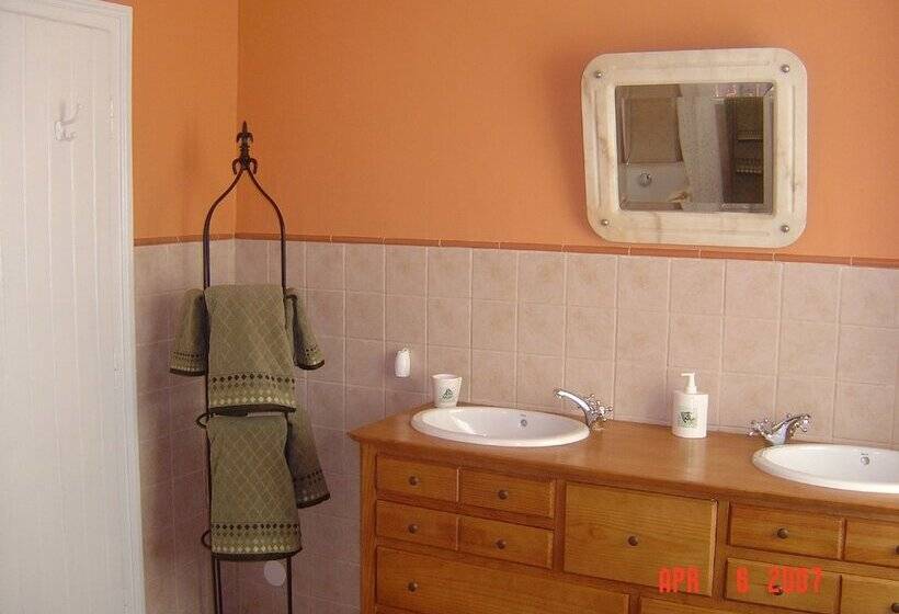 تختخواب و صبحانه Quinta Do Scoto