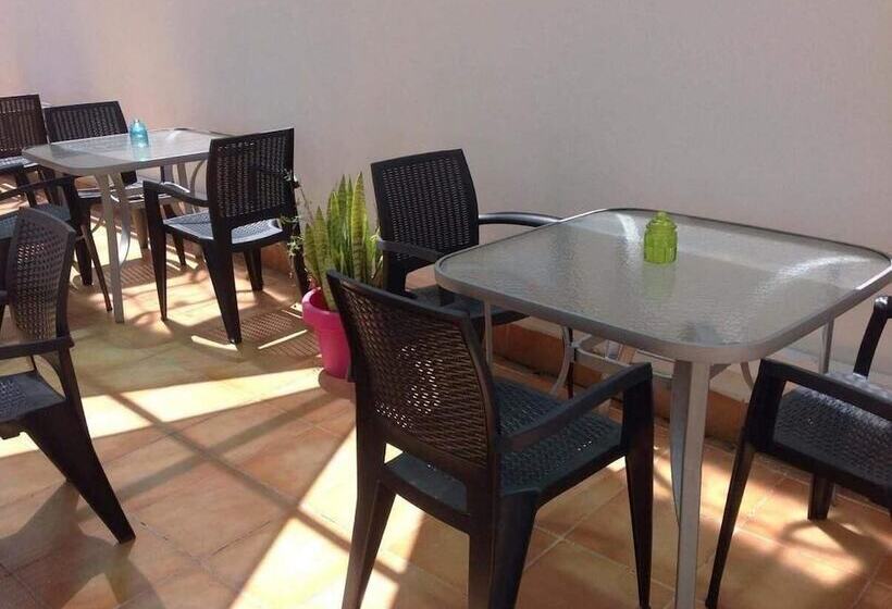 تختخواب و صبحانه The Story Guest House Adults Only