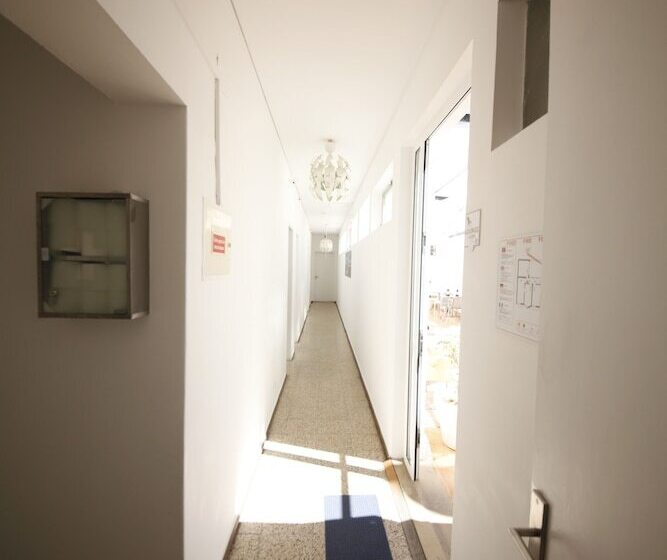 تختخواب و صبحانه The Story Guest House Adults Only