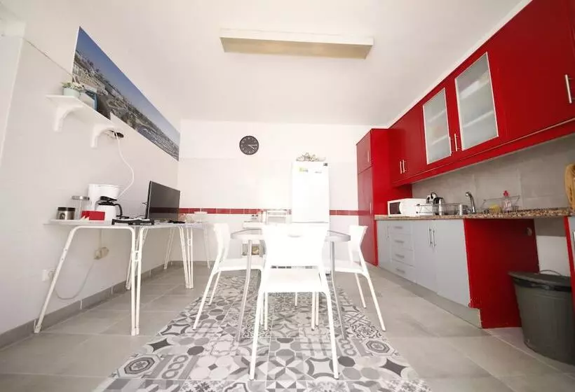 تختخواب و صبحانه The Story Guest House   Adults Only