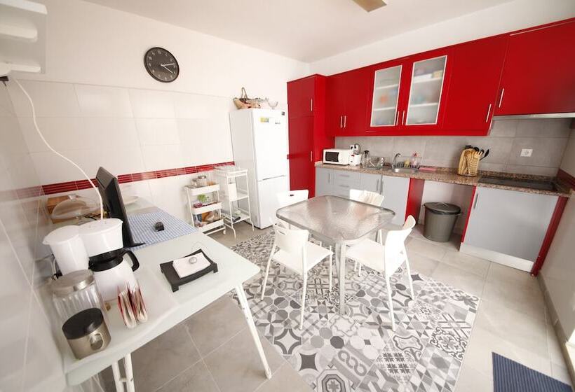 تختخواب و صبحانه The Story Guest House Adults Only