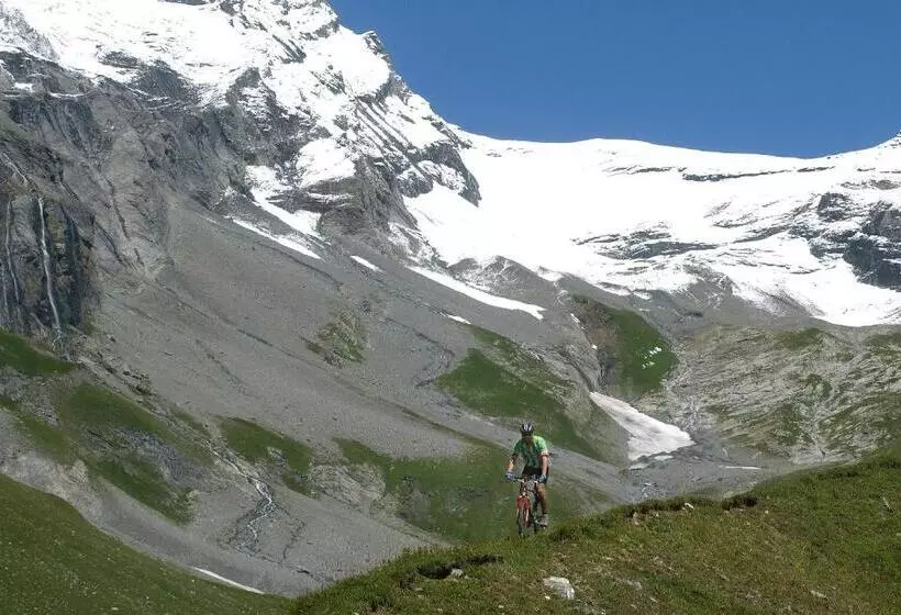هتل Alpenblick Leukerbad Therme