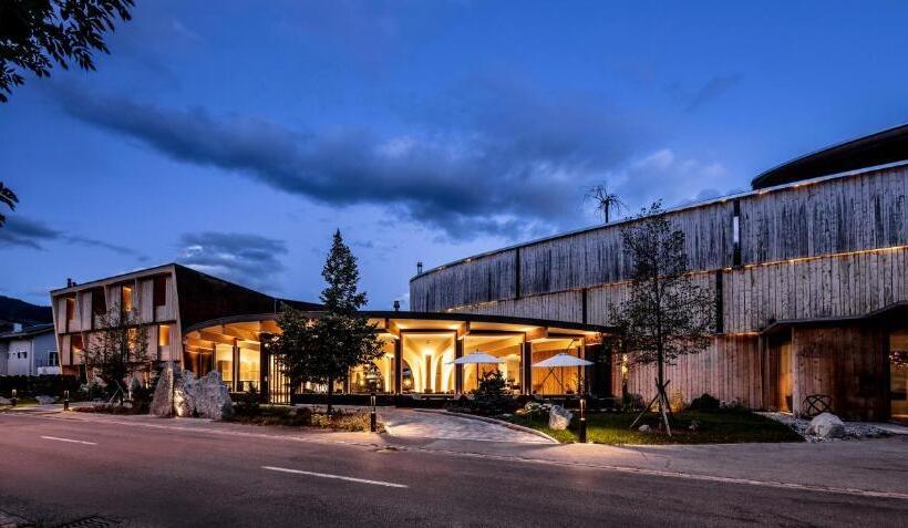 בית מלון כפרי Arnica Scuol   Adults Only