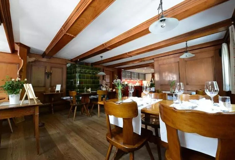 ホテル Gasthaus Engel