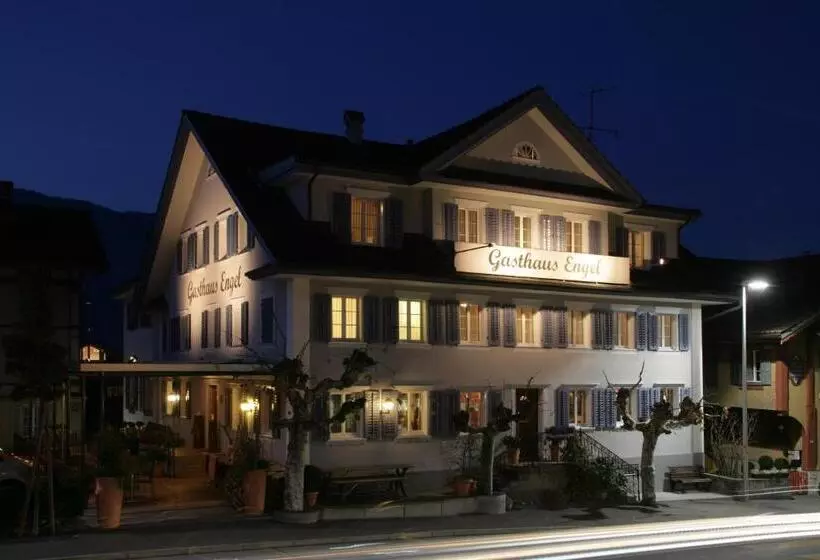 ホテル Gasthaus Engel