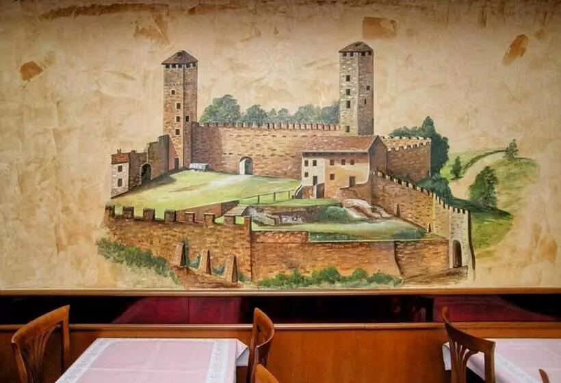 هتل Osteria Leon D Or