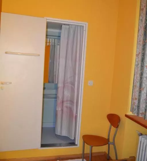 هتل Osteria Leon D Or