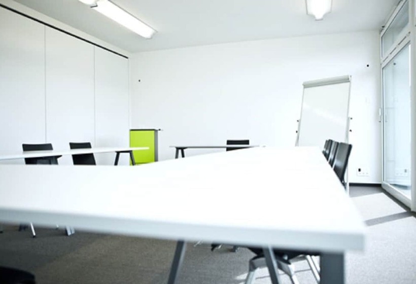 בית מלון כפרי Q.c.m. Campus