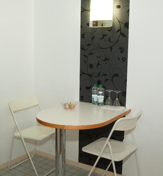 בית מלון כפרי White Horse