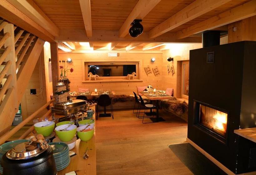 בית מלון כפרי Whitepod Original