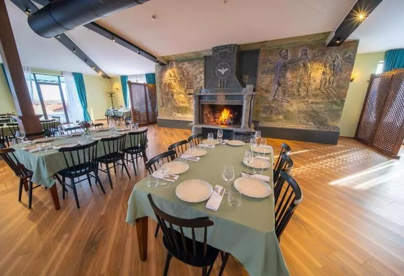 ホテル Burki Castle & Cellar