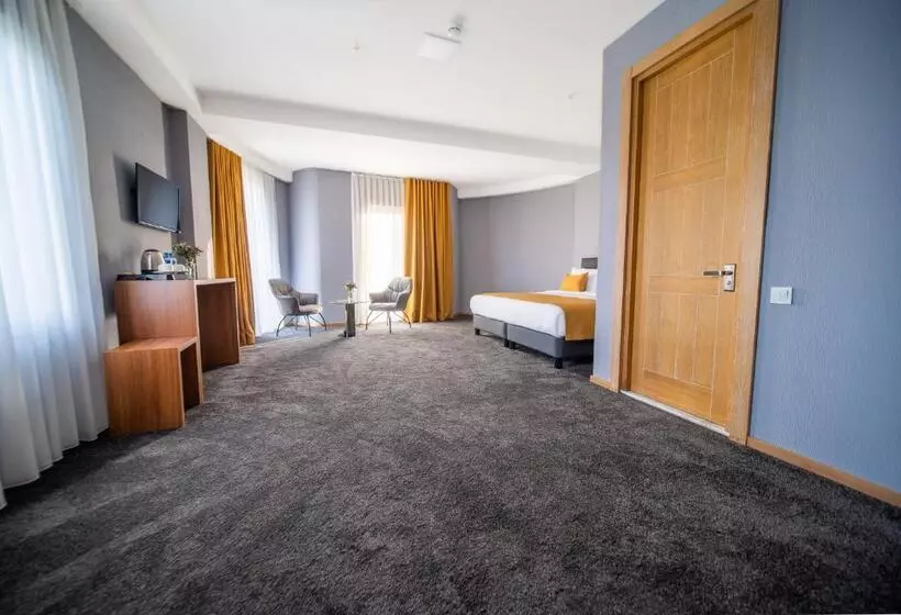 ホテル Burki Castle & Cellar